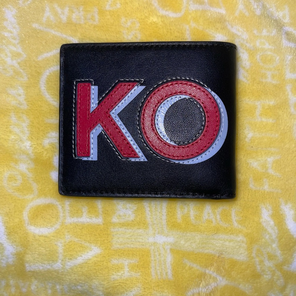 FINAL SALE🌼MICHAEL KORS billfold wallet - Picture 10 of 16